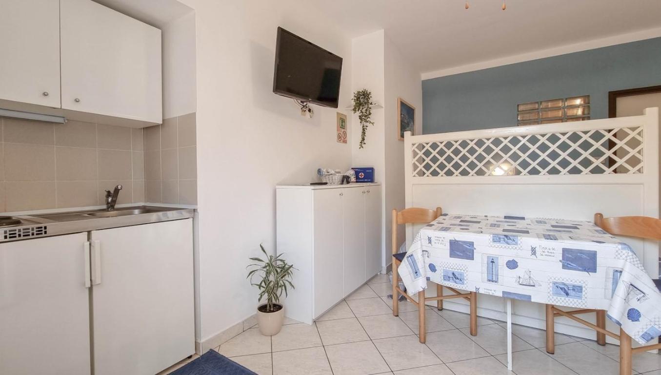 Alma One Apartment Novigrad  Exterior photo