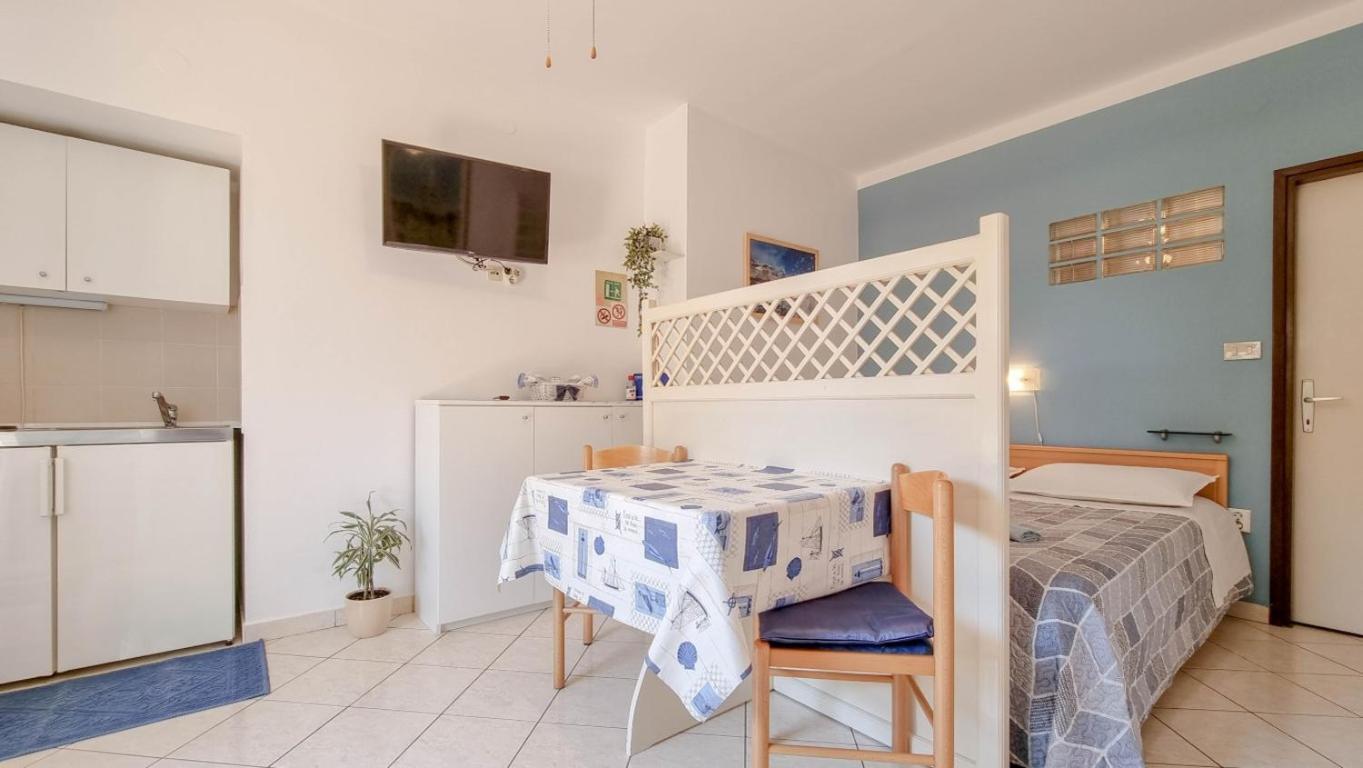 Alma One Apartment Novigrad  Exterior photo